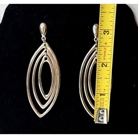 Liz Claiborne Vintage Gold Tone 3 Tiered Dangle Drop Earrings‎ 3” - Picture 3 of 4